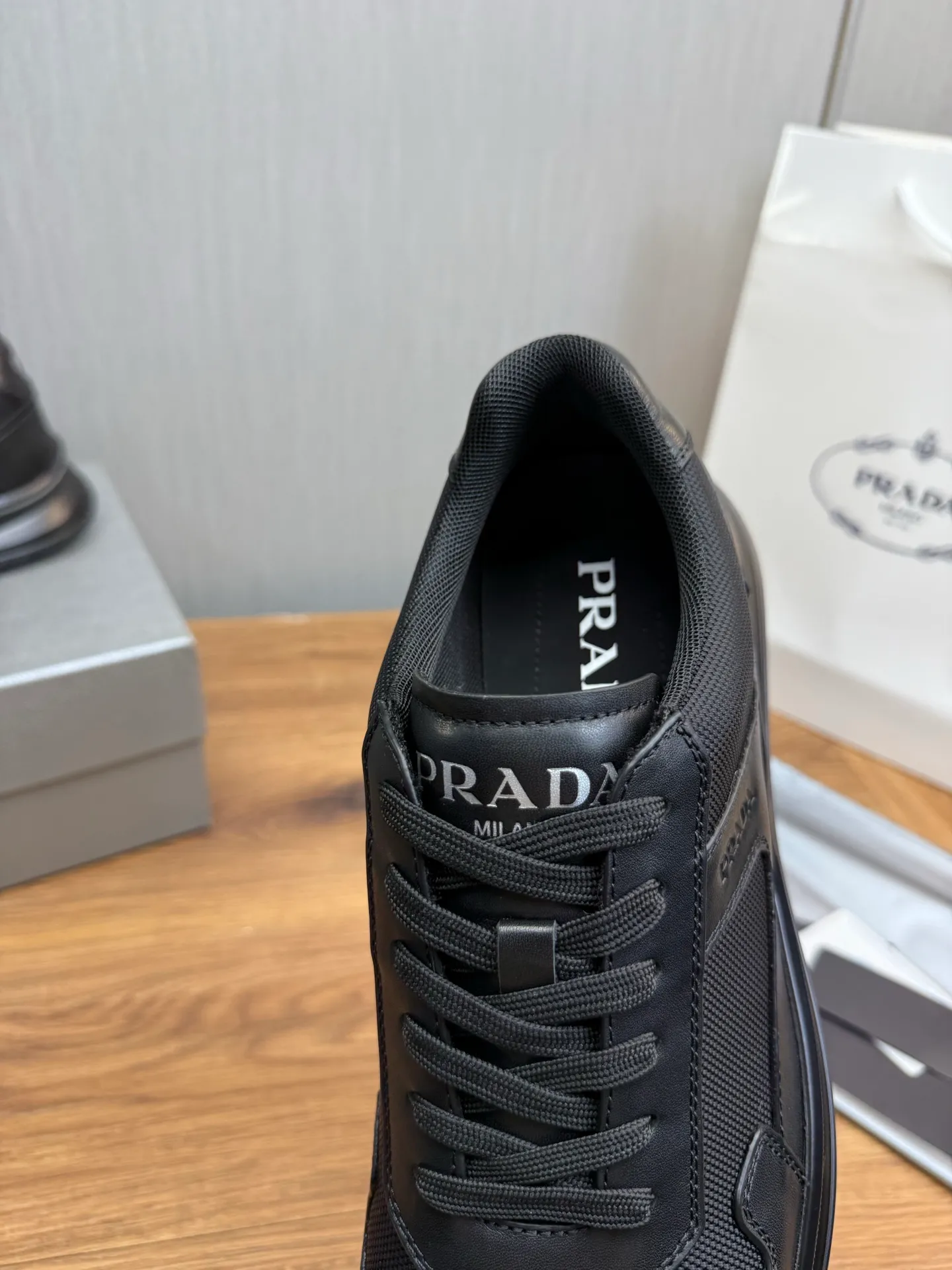 Men's shoes 💰600💰 [PRADA] Popular men's shoes shipped 👏Official website synchronized ⬆️Original cowhide fabric + cowhide lining, 1⃣️:1⃣️reproduction, original sole, 38-45 (45. Customized, non-refundable)